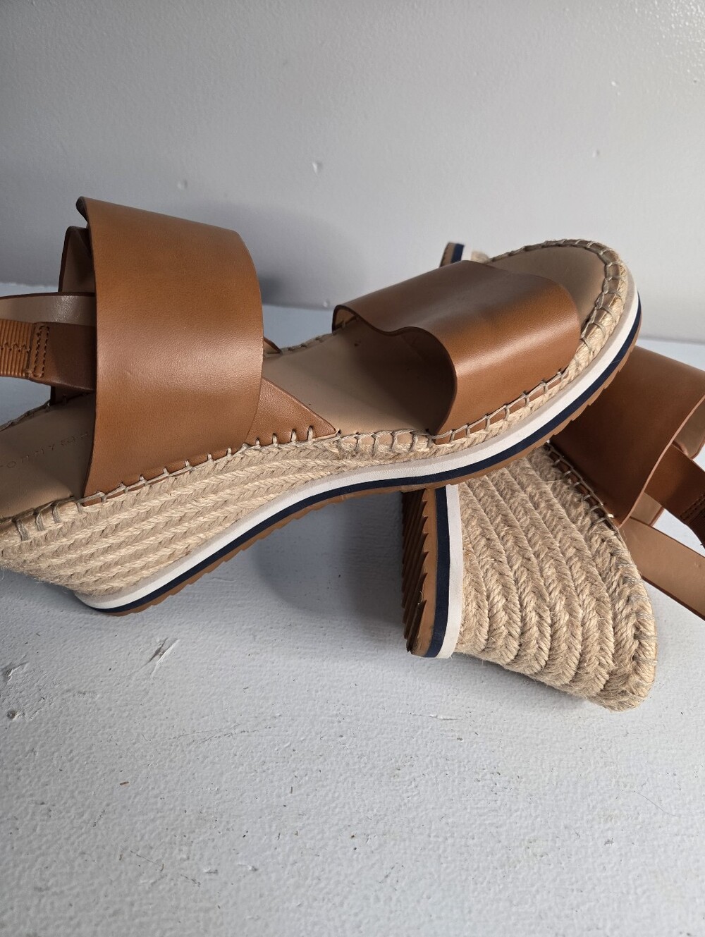 Tommy Hilfiger Wedge Sandals Size 11 - Picture 8 of 11